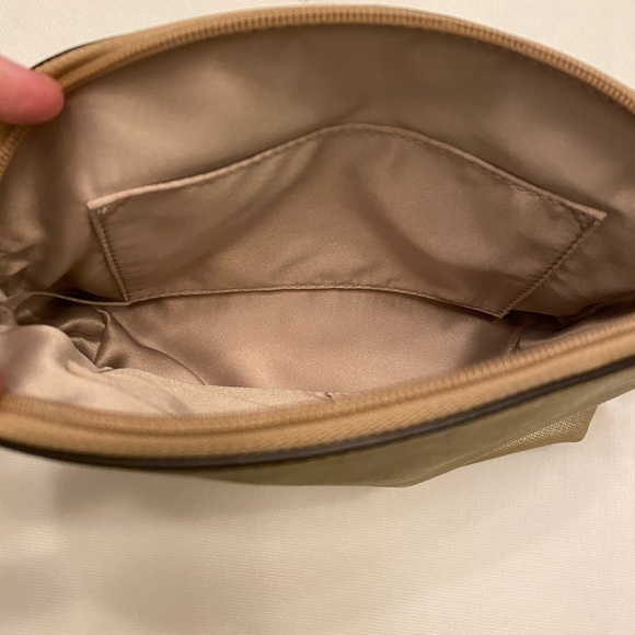 Coach Darcy Leather Cosmetic Case - Picture 3 of 4